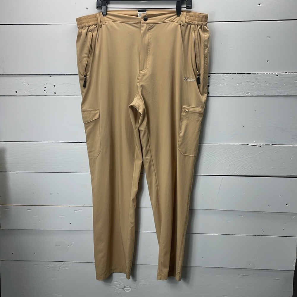 Clothin Men's Khaki Nylon Pants With Pockets Size XL